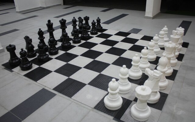 H2H Twin 11 @ D Festivo