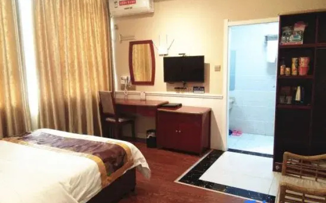 Xingshan Luoma Holiday Hotel