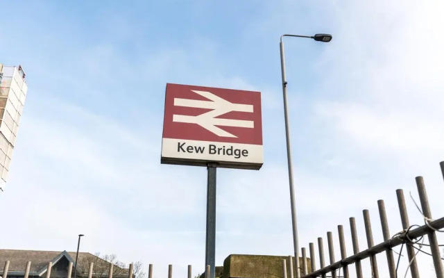 NEW Chic & Modern 1 Bedroom Flat Kew Bridge