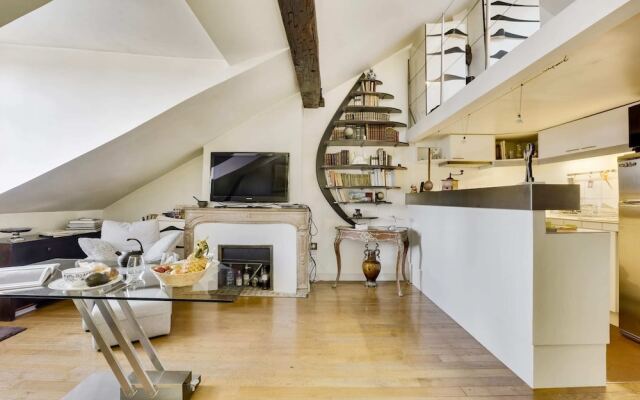 Duplex Apartment Marais