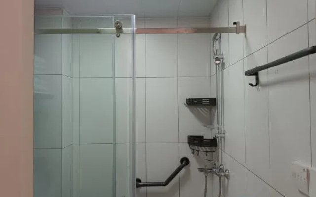 Tengchong Yuegu Hot Spring Homestay – Bathroom – Baoshan