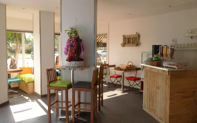 Tiercé Hotel