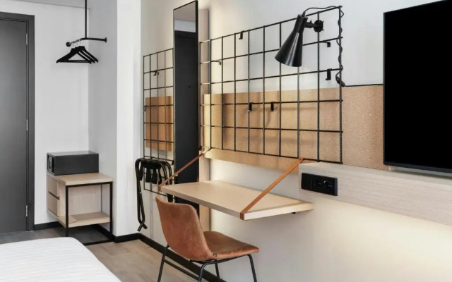 Moxy Alfragide Lisboa