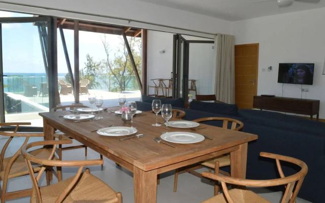 Rose Des Sables Beachfront Apartments