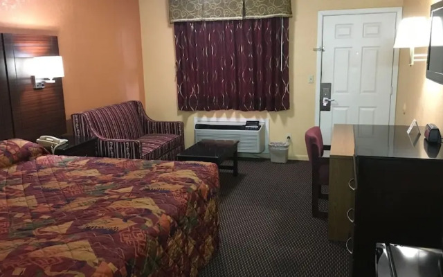 Redwood Inn and Suites
