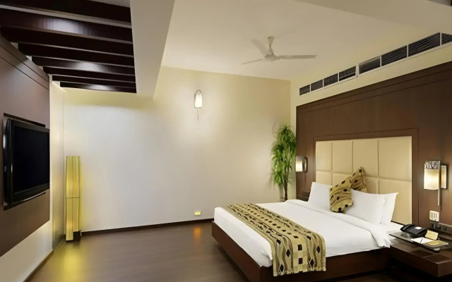 Seasons Hotel