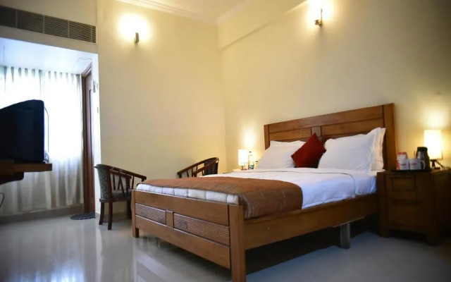 OYO 2724 Hotel PLA Residency