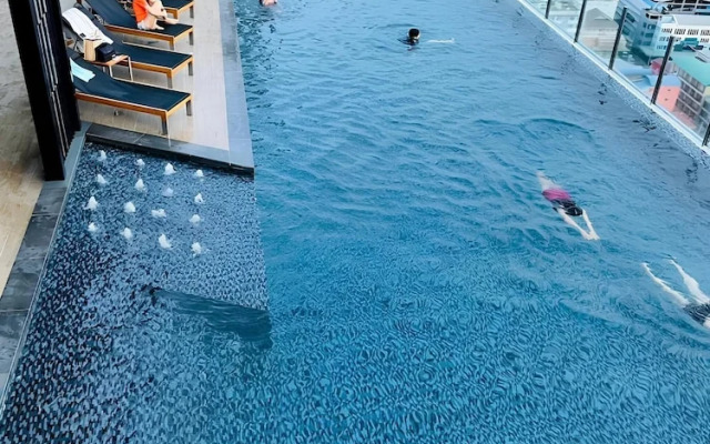 Sea View 2 Bed Room at Great Location