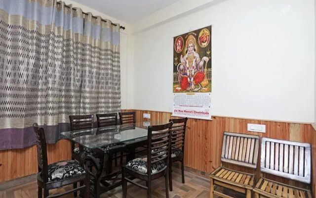 Chandra Homestay by OYO Rooms