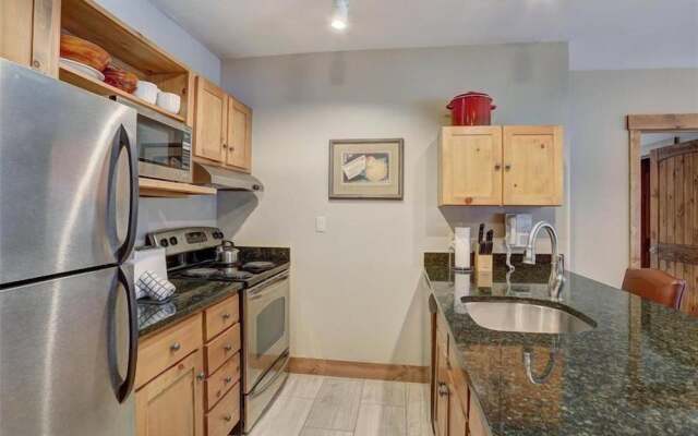 Jackpine Lodge 2 Bedroom Condo