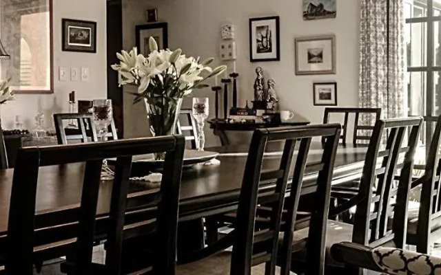 Ochenta Y Dos an urban bed & breakfast