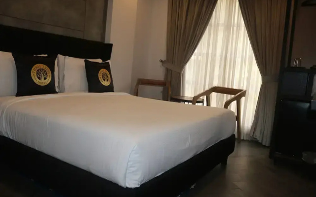 Three Trees Hotel