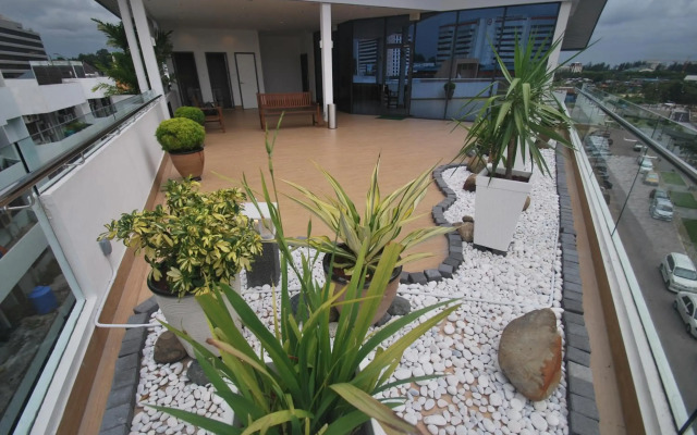 Oceania Hotel