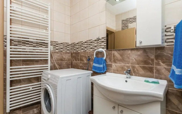 Awesome Apartment in Bresca With Wifi and 2 Bedrooms