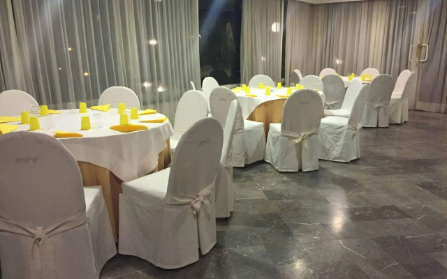 Hotel Pineta Ristorante Castello