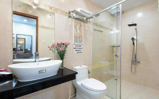 Lucky Star Hotel 266 De Tham