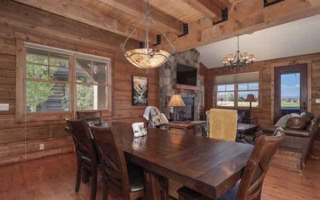 19th Hole 3 Bedroom Cabin