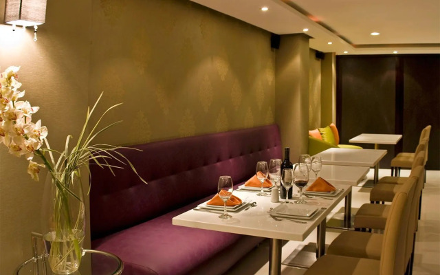 Hotel City Bog Expo Museo