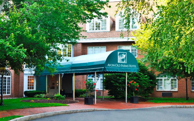 Avon Old Farms Hotel