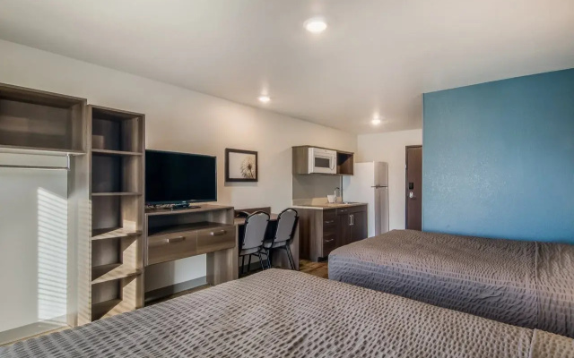 WoodSpring Suites Washington Meadowlands PA
