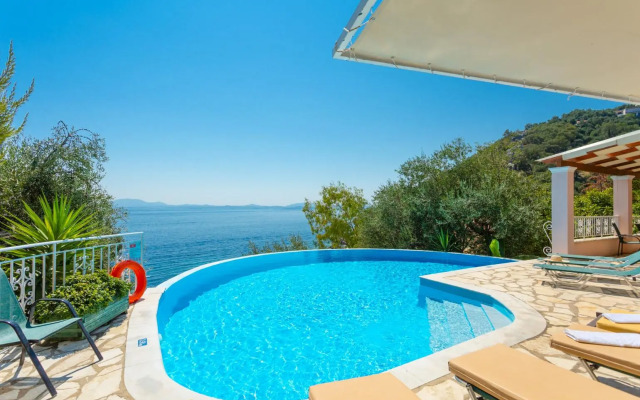 Beach villa Aetos kaminaki Nissaki