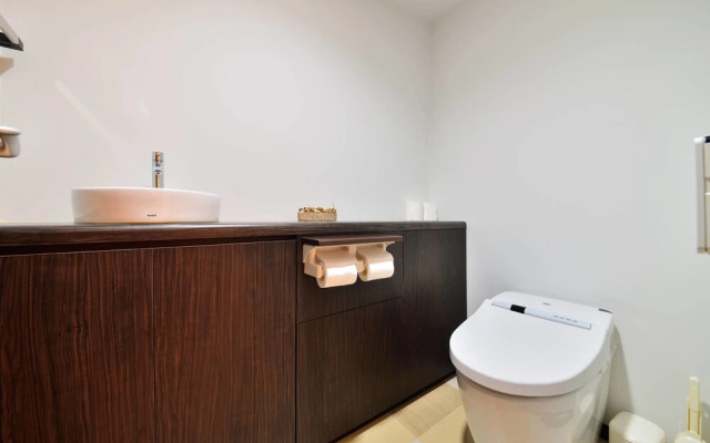 Takeya Kitano Honkan