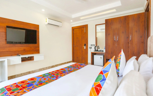 Fabhotel Golf Inn Golf course Road Gurugram