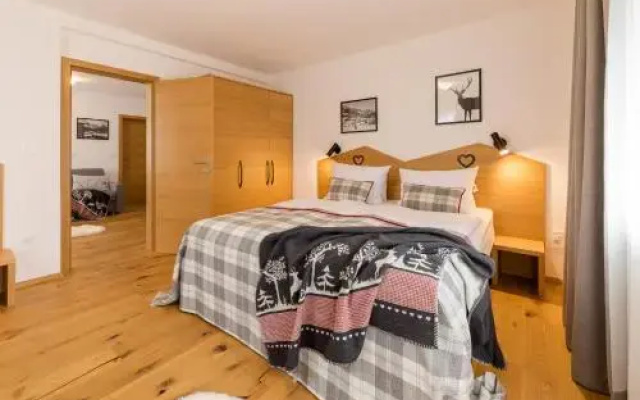 Apartments and Rooms Kaja