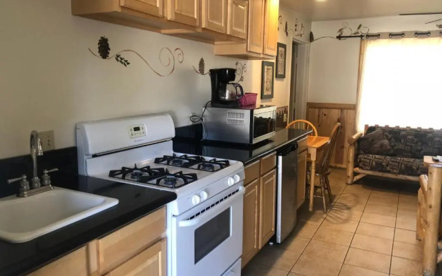 Rodeway Inn & Suites Fireside Lodge