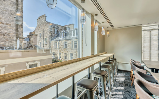 Premier Inn Edinburgh Cc - Waverley