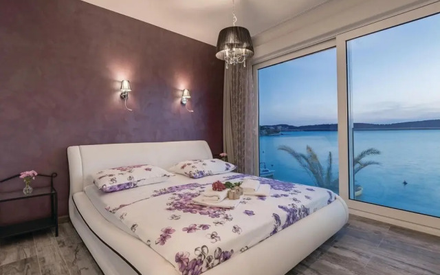 Awesome Home in Trogir With Sauna, Wifi and 4 Bedrooms