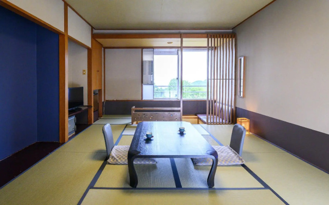 Hotel Lucent Takamiya