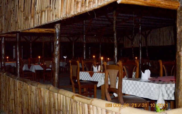Saffron Beach Bistro & Cottages