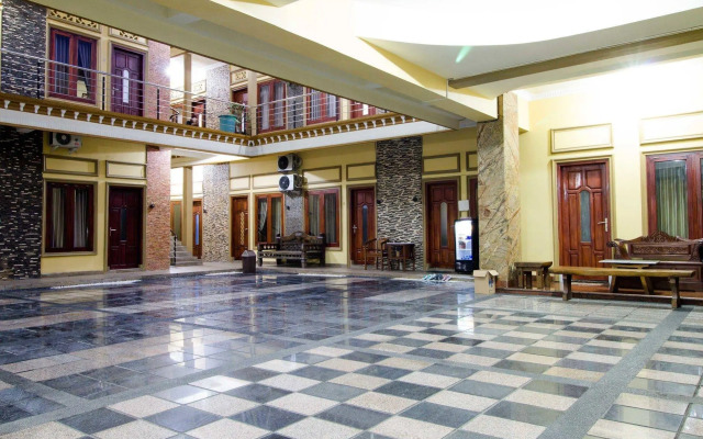 RedDoorz near Petra University