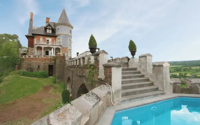 Castle Le Chateau de Balmoral for 22 Persons