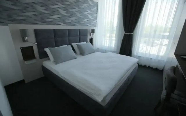 Hotel Starton am Ingolstadt Village