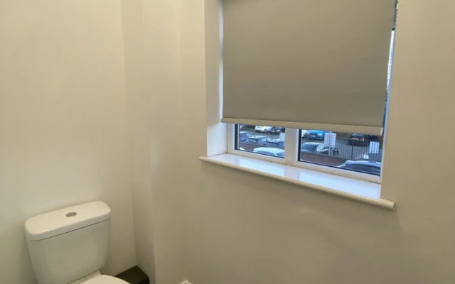 Extra Large Six Bed Six Bath Townhouse