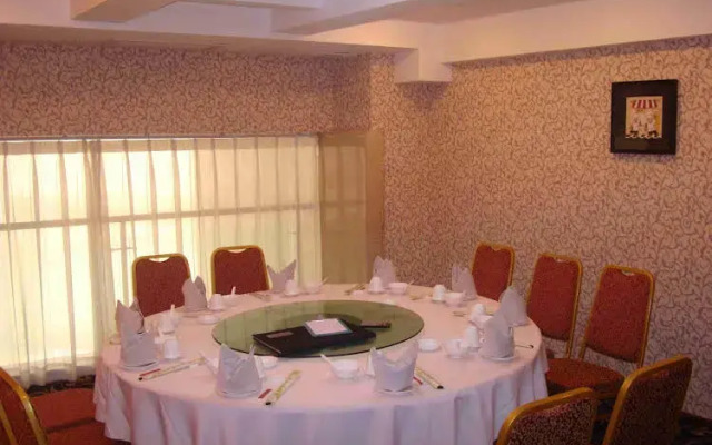 Golden Palace Hotel