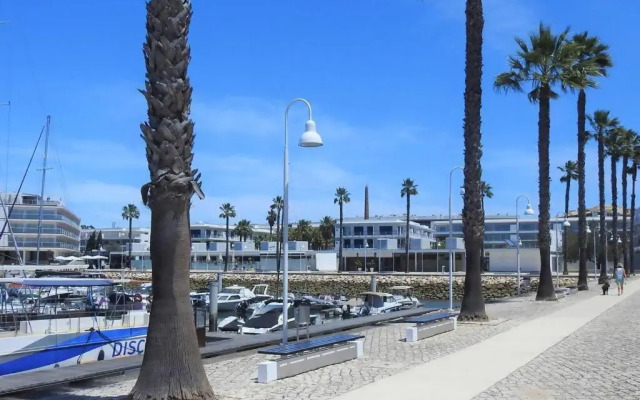 Kate´s place by Lagos Marina