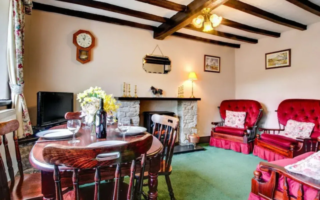 Traditional Holiday Home With Modern Kitchen
