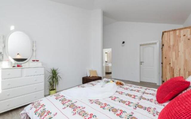 Villa More