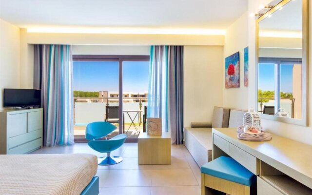 Alea Hotel & Suites