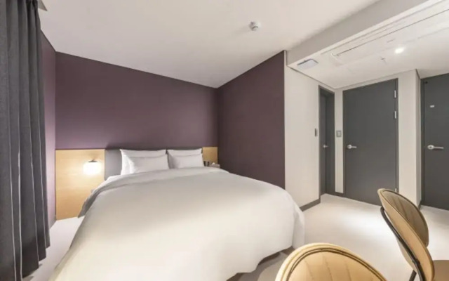 Brown Dot Hotel - Wolgot