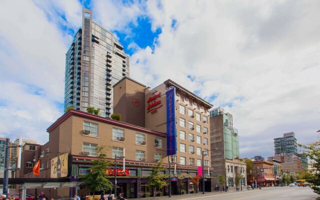 Howard Johnson Hotel by Wyndham Vancouver Downtown