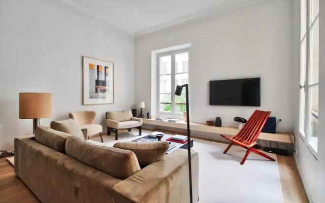 Modern Apt 3bdr/3bth - Louvre Museum/Tuileries