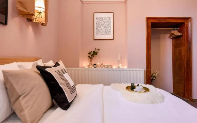 LE PETIT & COSY - BEST LOCATION Old Town & Quiet