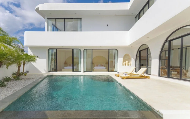 Villa Kalia 4BR Private Villa in Berawa