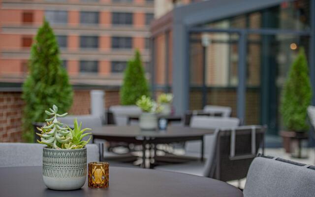 Canopy by Hilton Jersey City Arts District