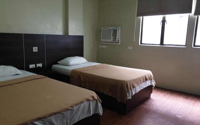 OYO 1011 First Hotel