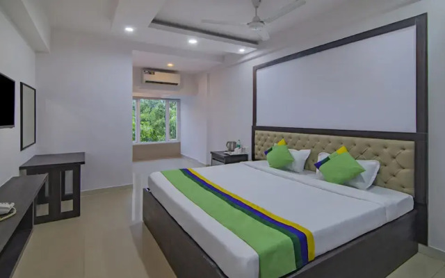 Super OYO Townhouse OAK The Platinum Studio 50